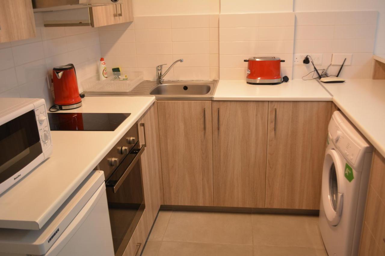 Les Palmiers Sunorama Beach Apartments Larnaca Buitenkant foto