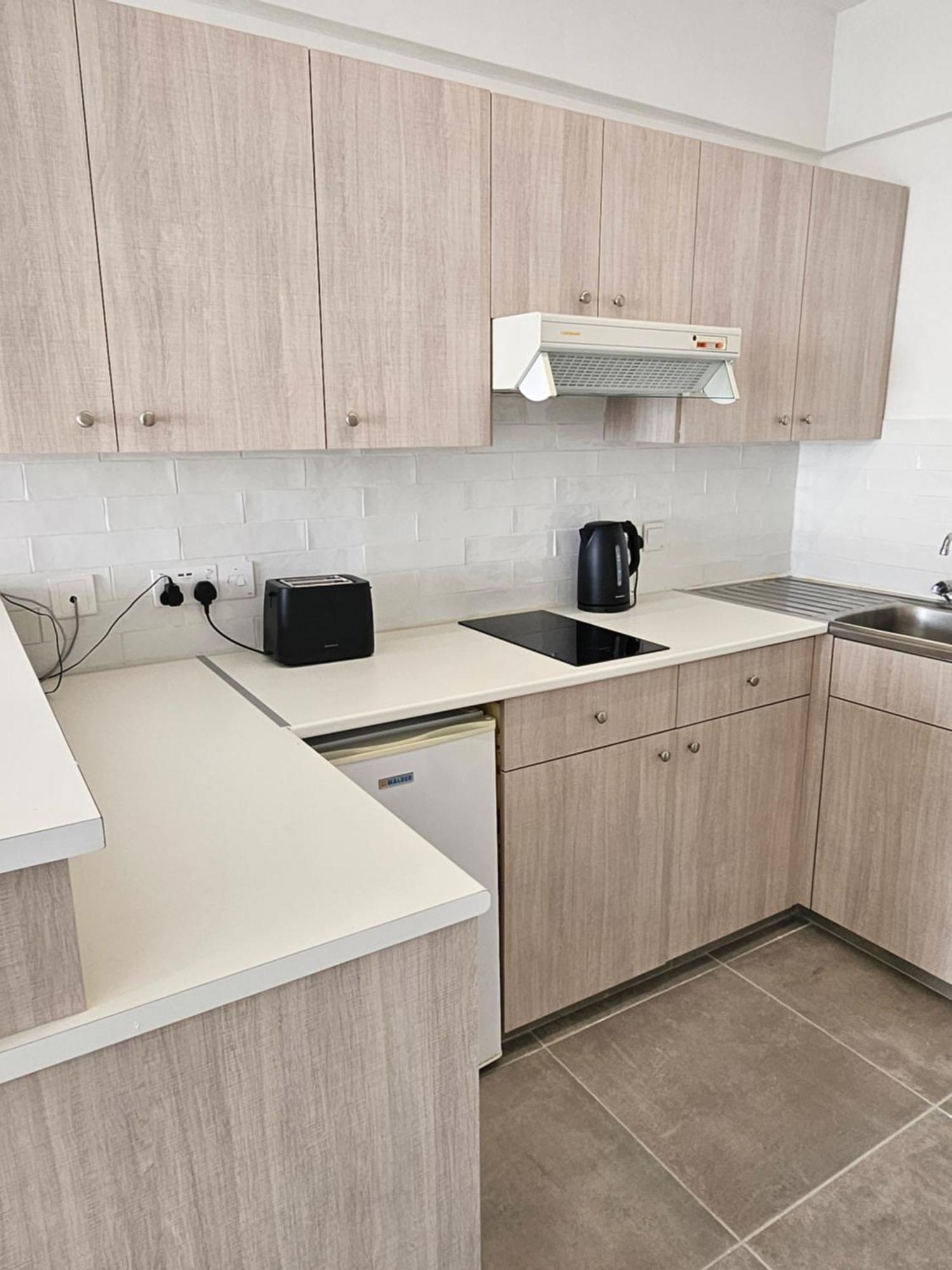 Les Palmiers Sunorama Beach Apartments Larnaca Buitenkant foto